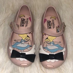 Mini Melissa Alice and Wonderland
